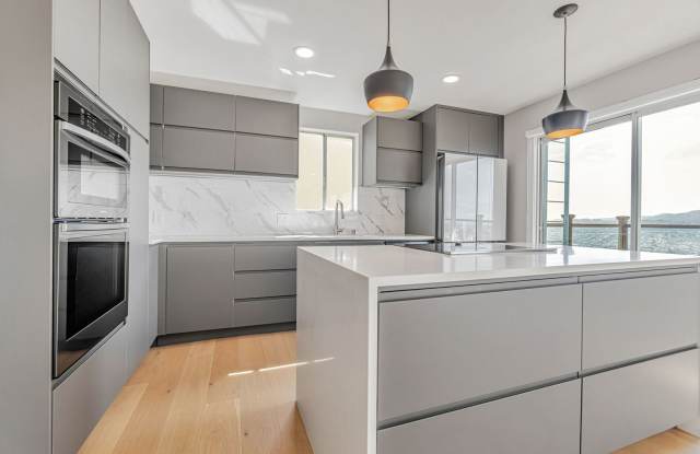 Stunning Three Bedroom Home in Westwood Highlands - Please Contact for Showing Availability! Gallery 1