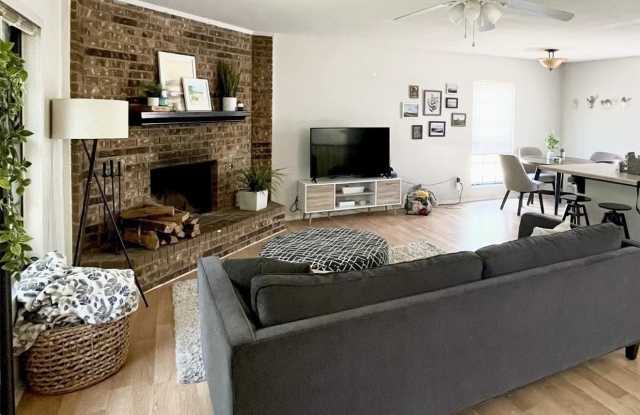 1816 Chestnut Court Gallery 3