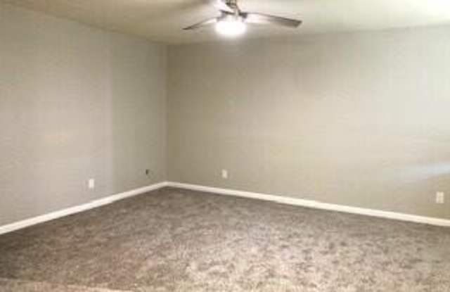 9911 N 95TH Drive Gallery 2