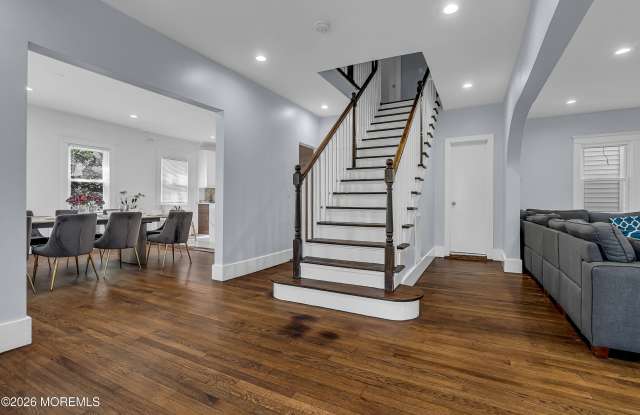 309 Cedar Avenue Gallery 3