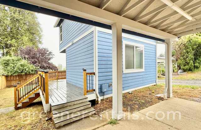 Modern 1-Bedroom Home with Yard, Deck & Carport Gallery 4