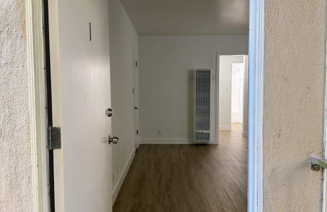 3651 McLaughlin photos photos