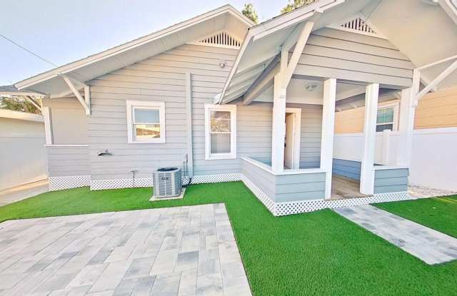 1BR/1BA + Bonus Room Near Downtown St. Pete | 768 Sq Ft photos photos