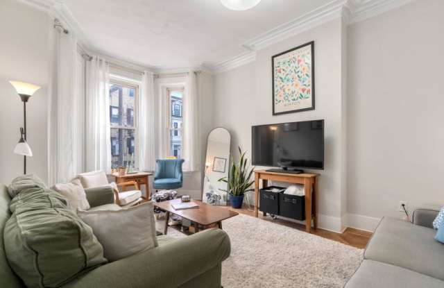 564 East 5th St. photos photos