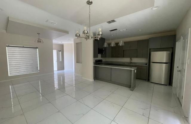 504 Gale Ct Gallery 3