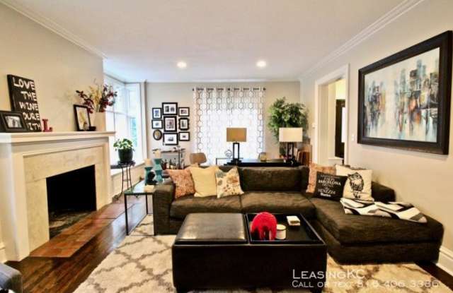 4346 Locust - 4346 Locust Street, Kansas City, MO 64111