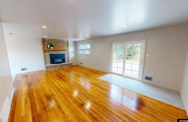 585 Cedar St Gallery 2