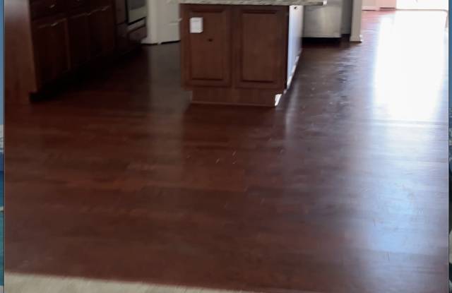 6525 Cluster Pine Court Gallery 2