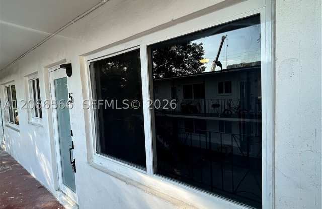 1150 NW 1st Pl Gallery 2