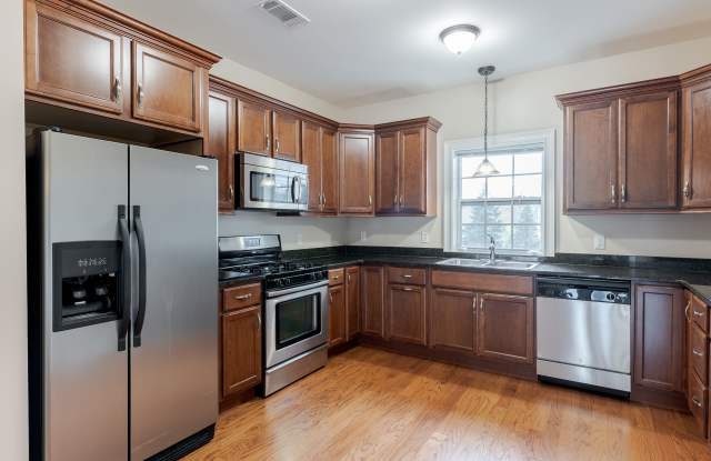 Vineyard Commons - Senior Housing Gallery 3