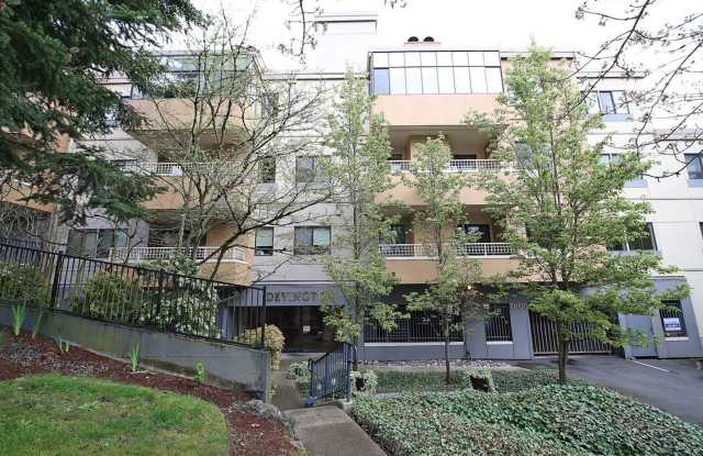 2Bd/2Ba Mercer Island Condo - 7600 Southeast 29th Street, Mercer Island, WA 98040