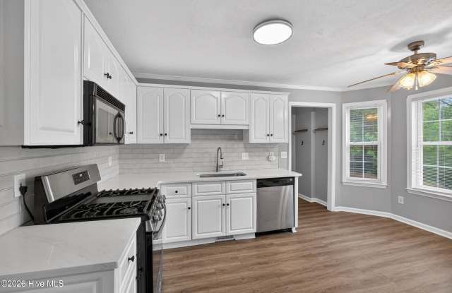 4090 Quinn Drive Gallery 3