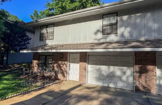 2527 NW 6th St photos photos