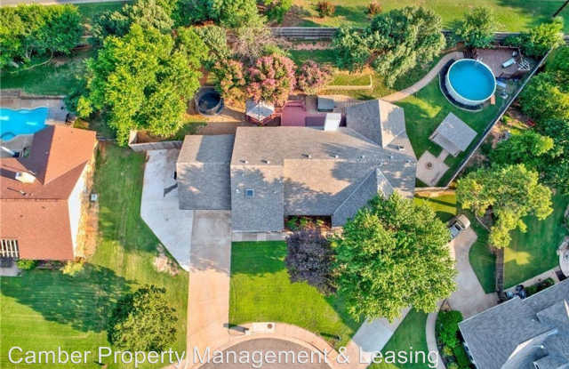 1800 N Nighthawk Court Gallery 3