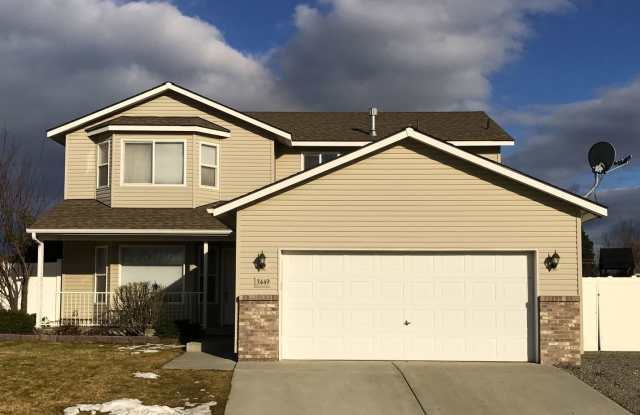 Home In The Landings ! - 3449 West Manning Loop, Coeur d'Alene, ID 83815