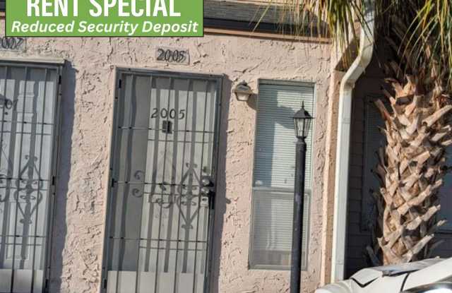 Two Bedrooms with terrace and fenced patio. Move in Special: Move before February 28th. for a security deposit of $1000.0 photos photos