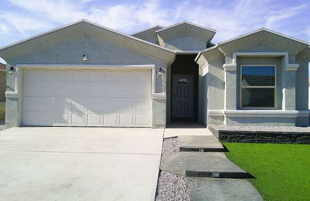 Exquisite Single Level Horizon Home With Refrigerated Air Located In Quiet Neighborhood photos photos