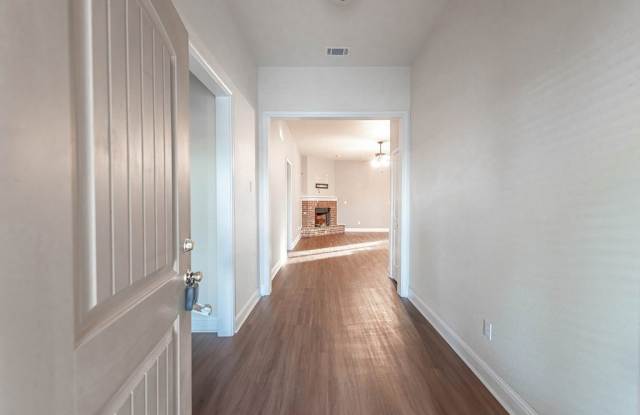 401 Mel Ott Gallery 4