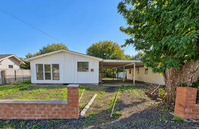 1305 S 10th Ave - Yakima WA Gallery 1