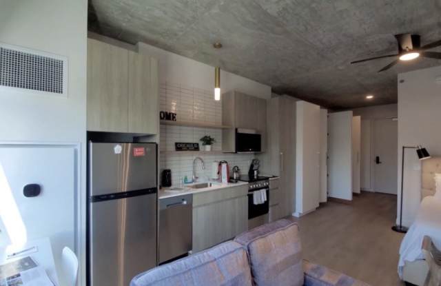 812 N Wells St photos photos