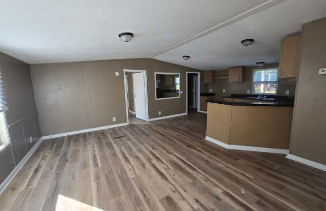 4616 Kirk Shaw Road ~ Grays Creek Gallery 3