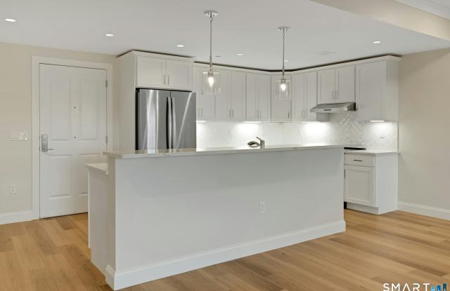 340 Heights Road Gallery 4