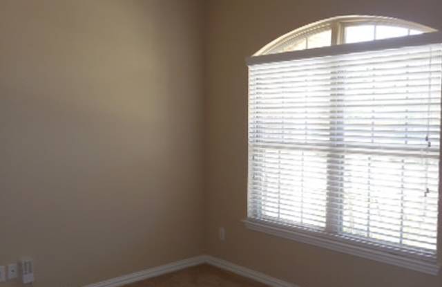 261 Fernwood Dr Gallery 4
