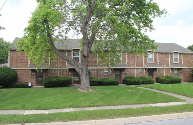 1586 Longeaton Drive - 1586 Longeaton Drive, Upper Arlington, OH 43220