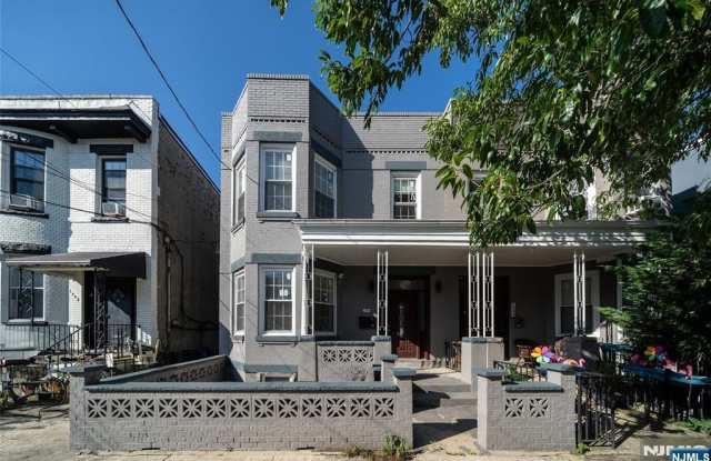 1306 27th Street 2 photos photos