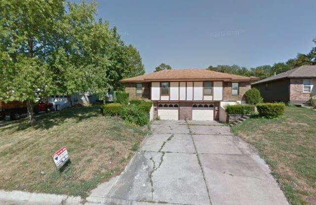 2719 S Englewood Ter - 2719 Englewood Terrace, Independence, MO 64052