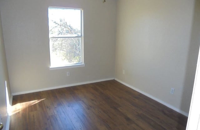 1710 Benttree Drive Gallery 3