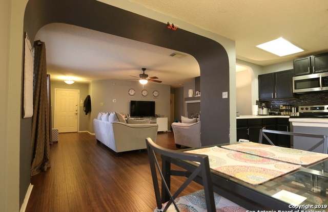 9571 GLADEVIEW Gallery 3