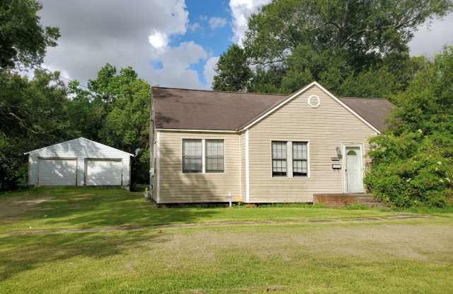2021 Wignall Ave, Port Arthur TX 77642 photos photos
