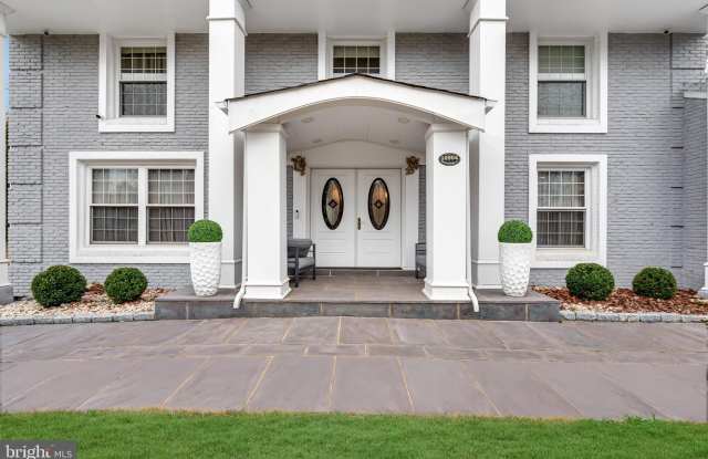 10904 GAINSBOROUGH Road photos photos