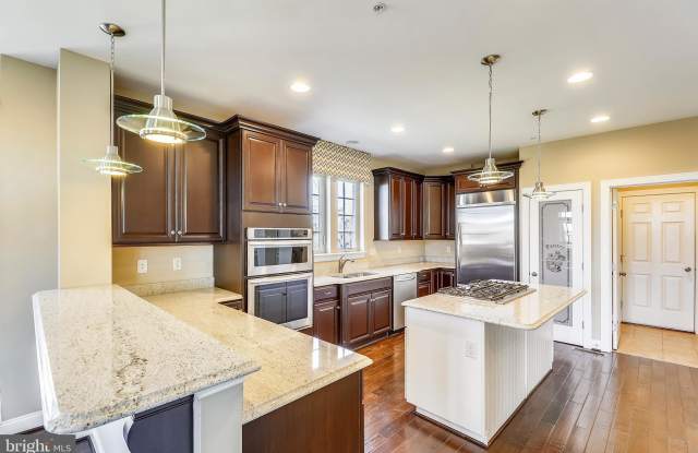 11200 TERRACE LANE Gallery 4