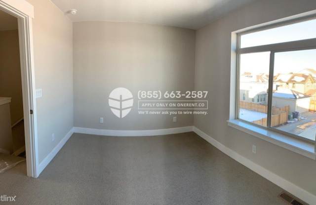 5654 North Galena Street Gallery 2