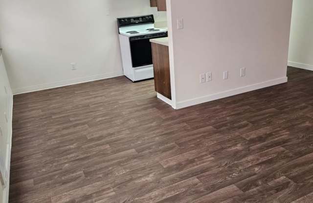 Todd House-Michelle Apartments Gallery 4