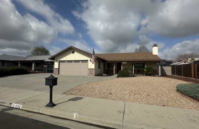 1055 Corwin Place photos photos