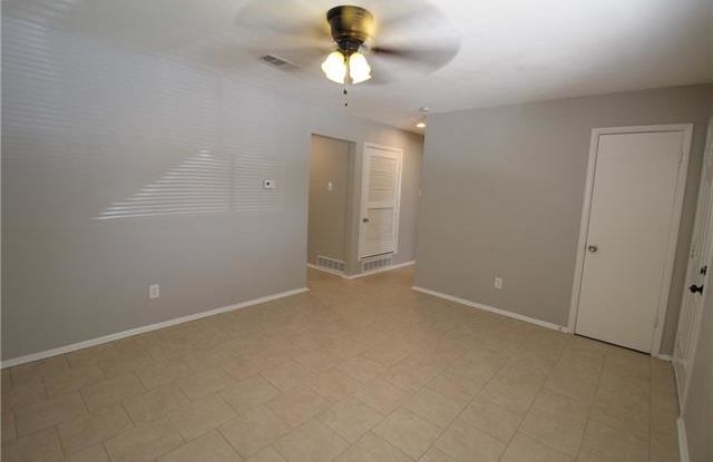 5725 Bowling Drive Gallery 3