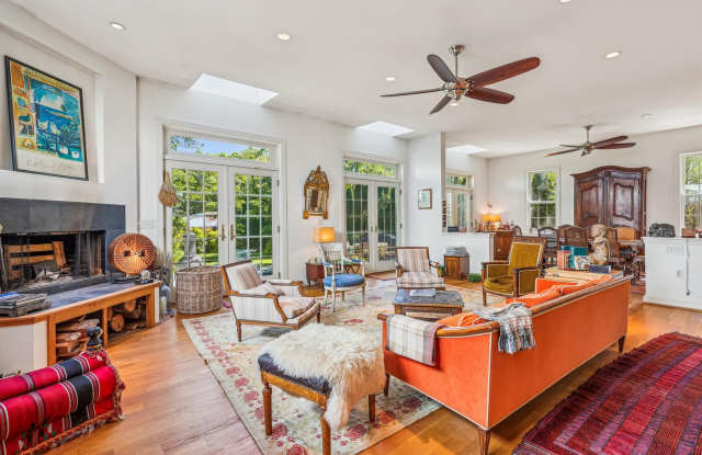 Stunning 5BR, 4.5BA Close in DC Home available 9/6/2025!! photos photos