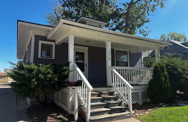 Beautiful 5 Bedroom, 2 Bath in Prime Location Near Campus- FIRST MONTH FREE! Gallery 3