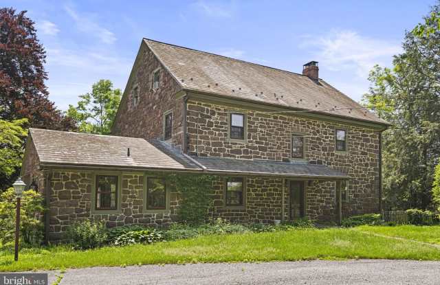 660 STAUFFERS CHURCH Road Gallery 2
