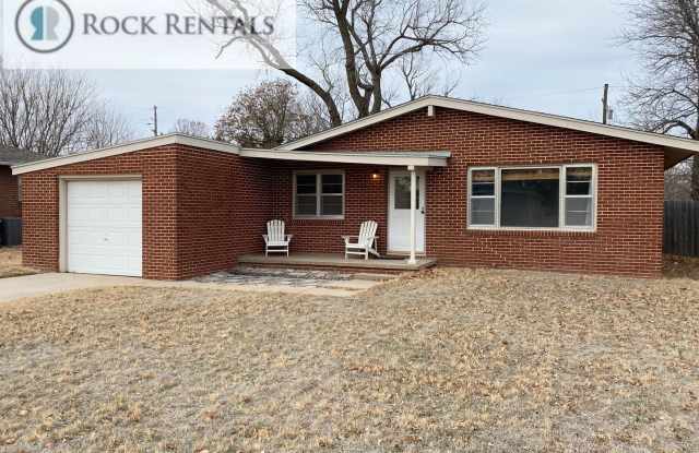 Beautiful Brick 3 Bed 1 Bath Ranch House Gallery 1