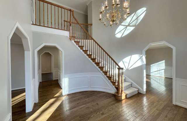 **REDUCED**Holly Knoll Single Family Home For Rent In Great Falls! Gallery 4