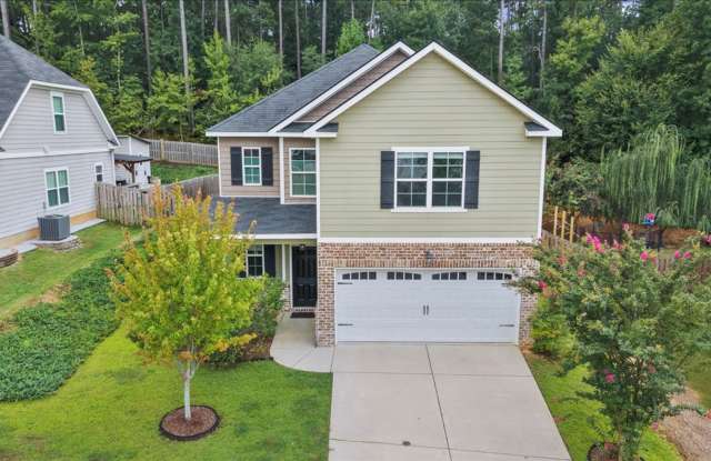 4 Bedroom, 2.5 Bathroom home in Grovetown with fenced yard and 2-car garage - 742 Mural Lake Court, Columbia County, GA 30813