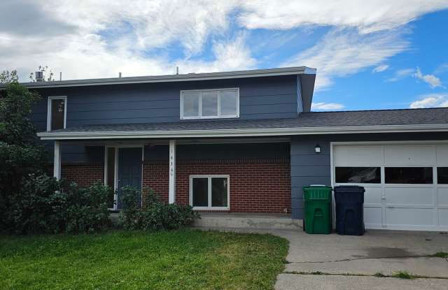 Beautiful 4 Bed 2.5 Bath SFH Available Now! Pet Friendly! Gallery 1