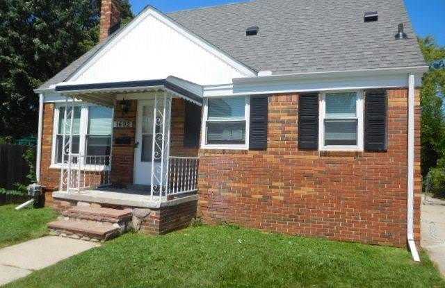 1692 11 Mile Road photos photos
