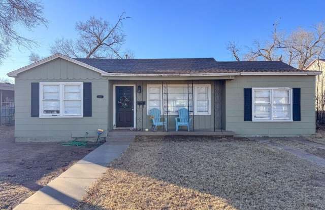 2613 37th Street photos photos