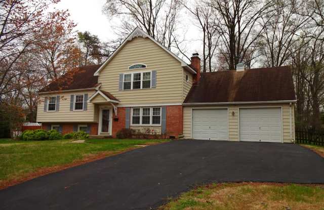 Expanded Home with Extra Large Garage! - 1601 Cool Spring Drive, Fort Hunt, VA 22308