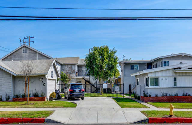 Refreshed 1 Bed 1 Bath Apartment with Parking Gallery 1